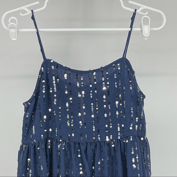 URBAN OUTFITTERS NWT HANNA EMBELLISHED SEQUIN BABYDOLL MINI BLUE SILVER DRESS XS - Picture 6 of 15